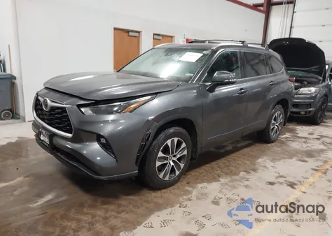 2021 Toyota Highlander Xle from USA, damaged, VIN 5TDGZRBHXMS081359